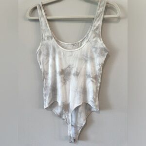 ✨NWOT✨ Soft A&F | Women’s Seamless Fabric Bodysuit | White Dye Effect | S
